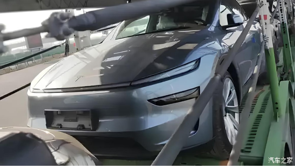 Tesla Model Y 'Juniper' reformulado é flagrado em transportadoras na China