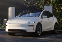 Tesla Model Y 'Juniper' reformulado é flagrado em transportadoras na China