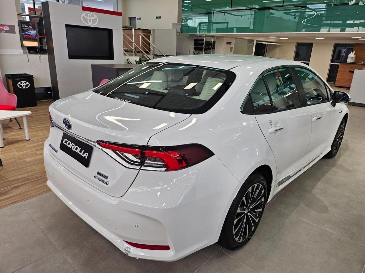 Toyota Corolla Altis Premium Hybrid tem preço atualizado para PcD com desconto de R$ 15.295