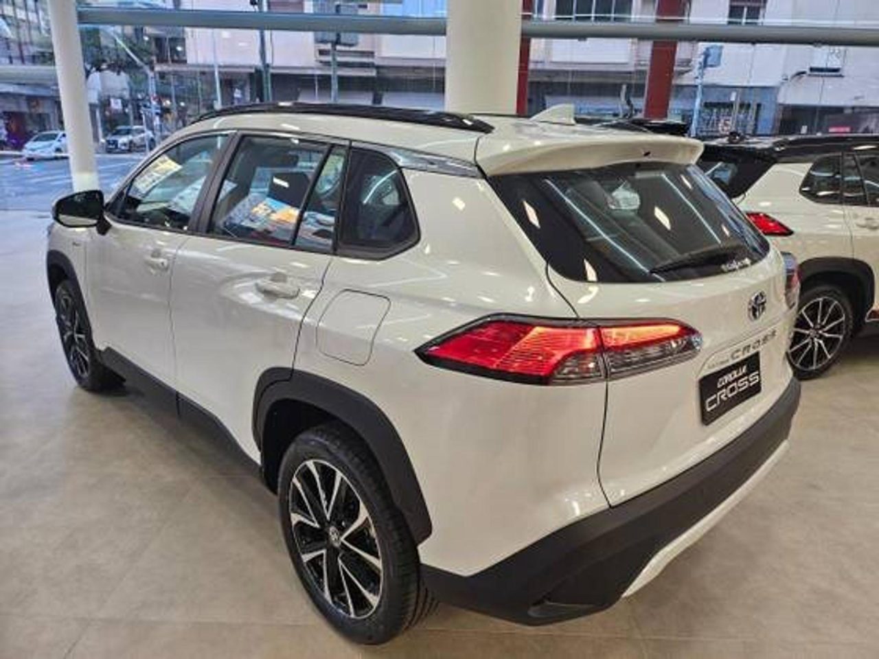 Toyota Corolla Cross 2026: confira quanto custa o seguro e revisões em janeiro