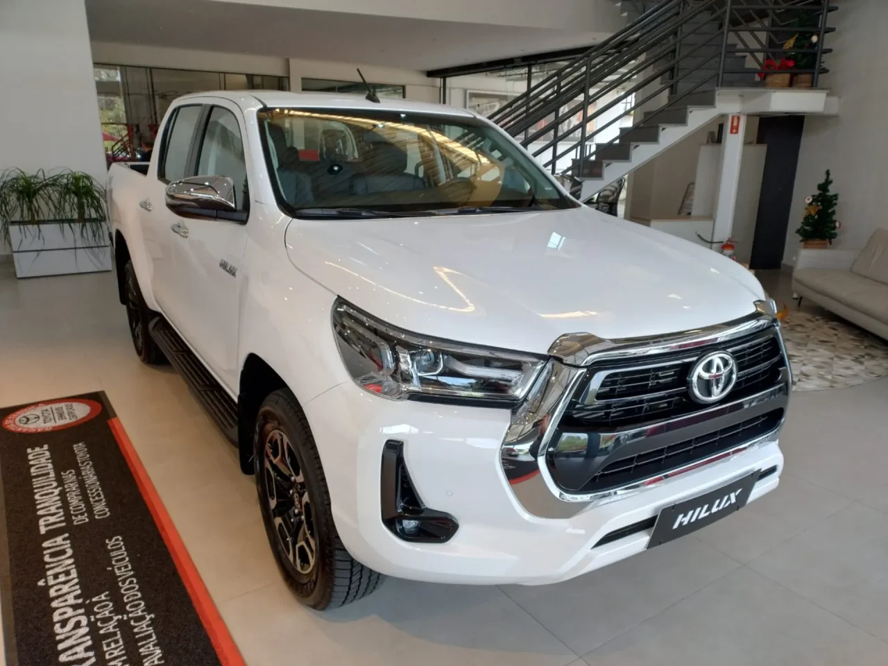 Toyota Hilux 2025: confira o valor do IPVA e revisões em janeiro