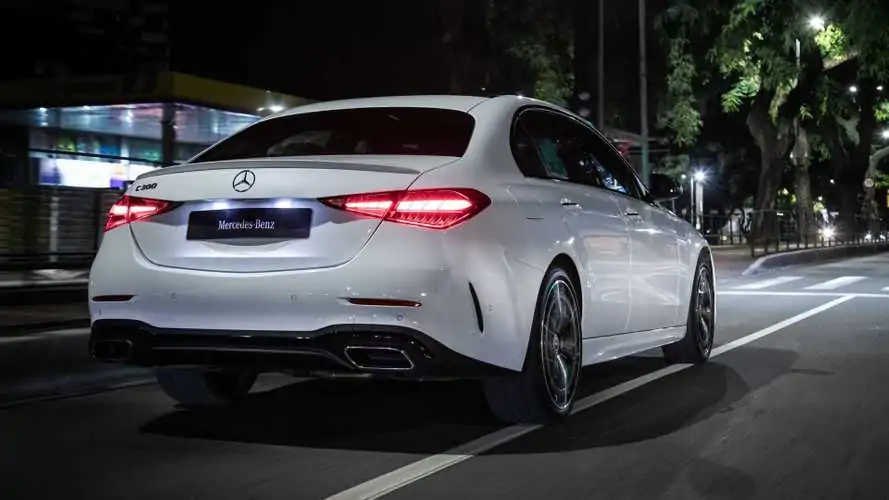 Mercedes-Benz Classe C chega a linha 2025 com preços a partir de R$ 384.900