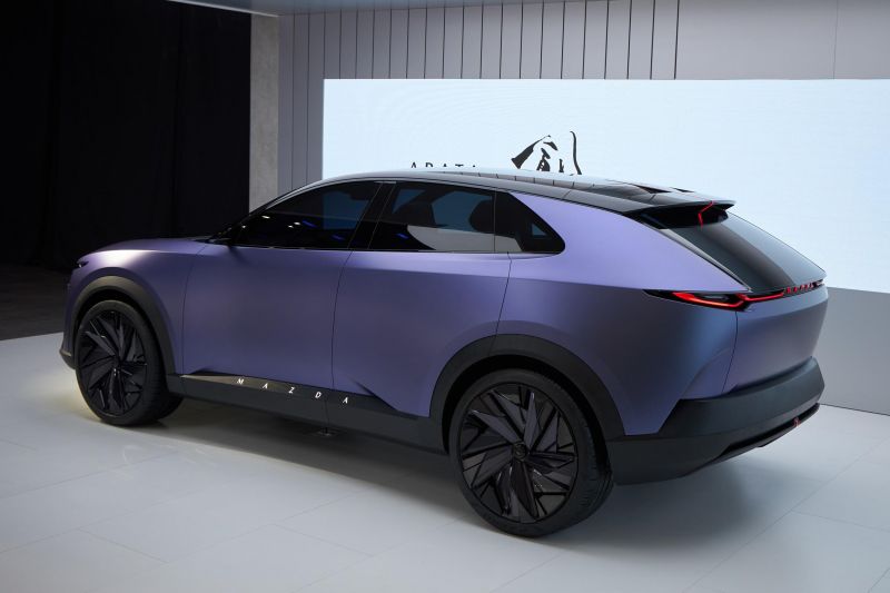 Mazda prepara SUV elétrico CX-6e para rivalizar com Tesla Model Y