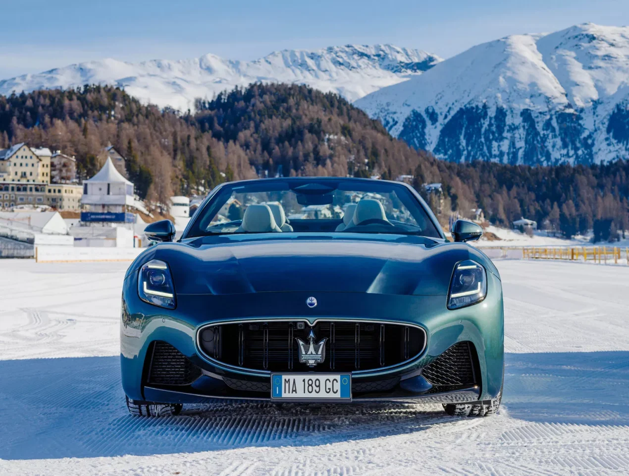 Maserati apresenta a versão de entrada do GranCabrio que entrega 483 cv