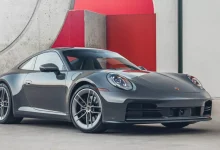 Porsche convoca recall para modelos 911 2023 e 2025 por falhas em faróis e cintos de segurança