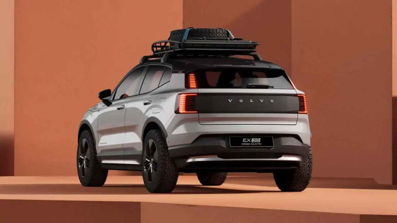 Volvo apresenta EX30 Cross Country: Uma versão "off-road" totalmente elétrico