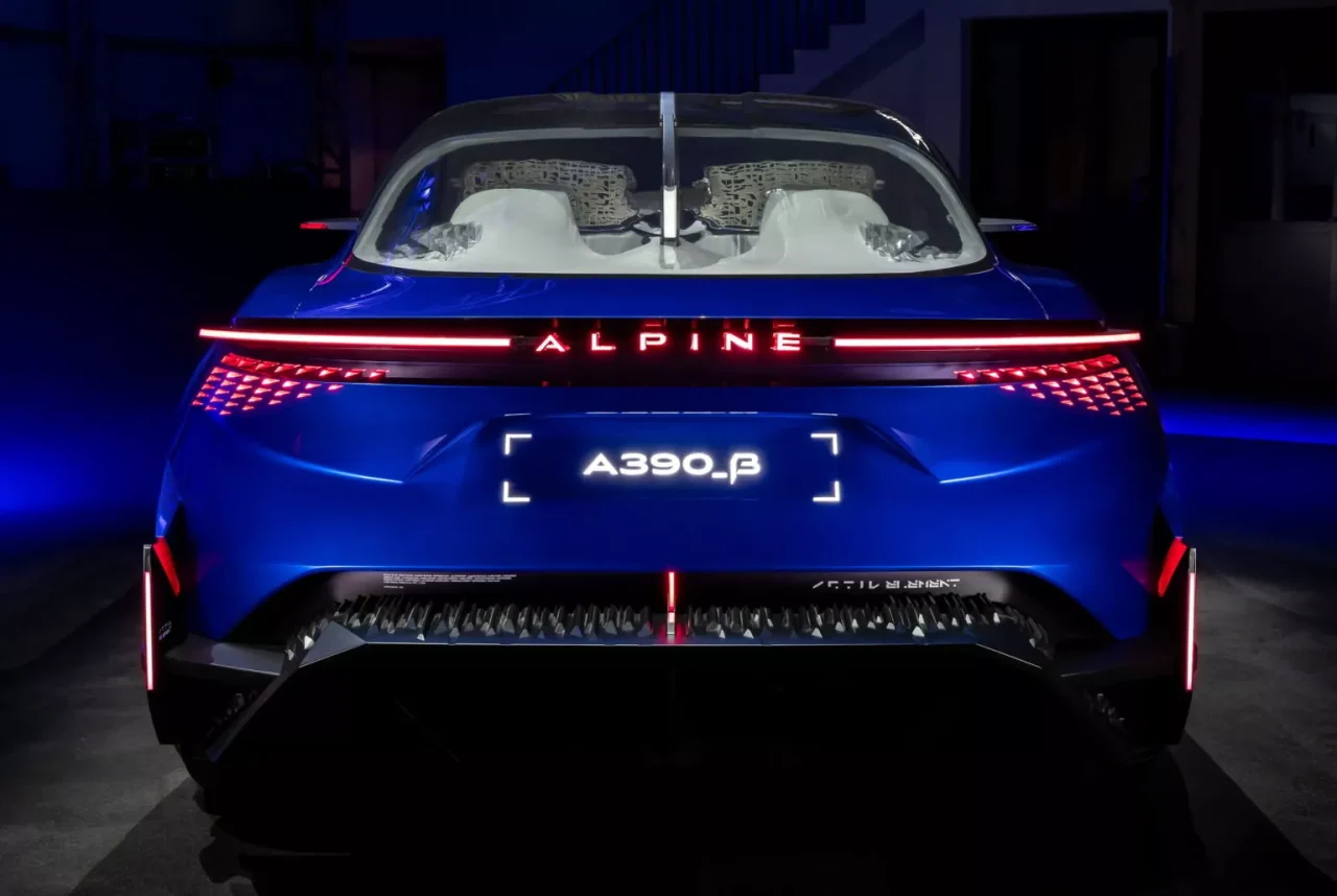 Alpine A390: Crossover elétrico de alta performance é revelado em maio