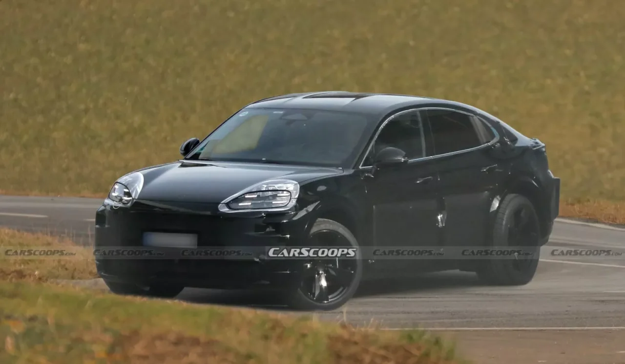 Porsche Cayenne elétrico é flagrado em testes com design cupê fastback