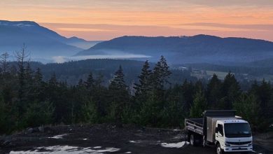 Rizon entrega seu primeiro caminhão basculante totalmente elétrico no Canadá