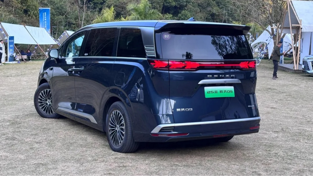 BYD Xia: minivan híbrida plug-in vende mais de 10 mil unidades na China