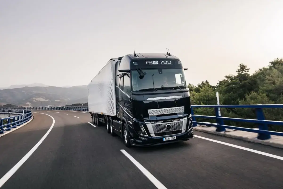 Volvo Trucks assume a liderança no mercado de caminhões pesados na Europa em 2024