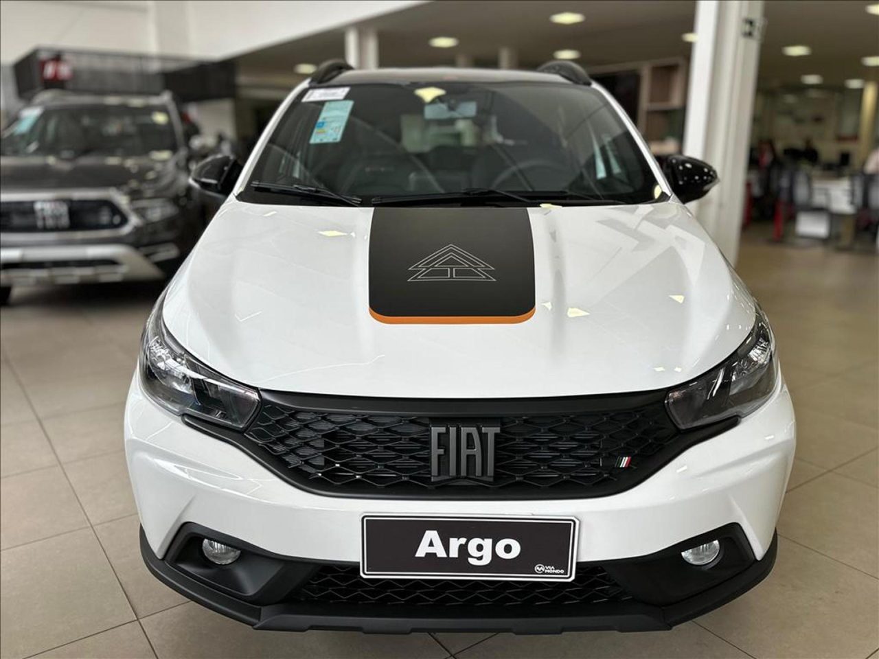 Fiat Argo e Cronos estão prestes a receber uma reestilização pontual no Brasil