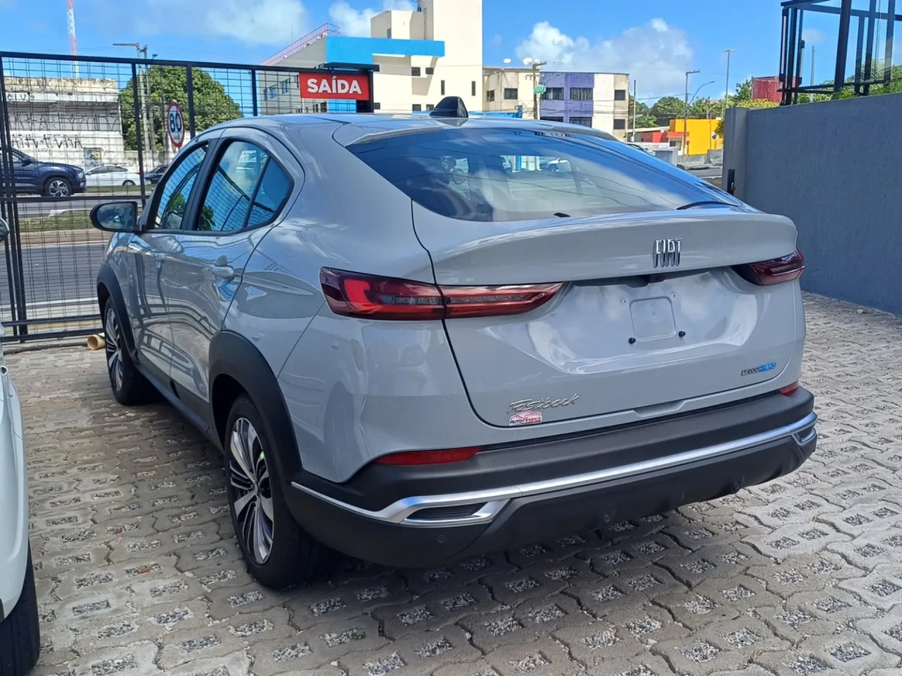 Fiat vende Fastback Audace Hybrid em fevereiro com bolada de deconto de R$ 17.532