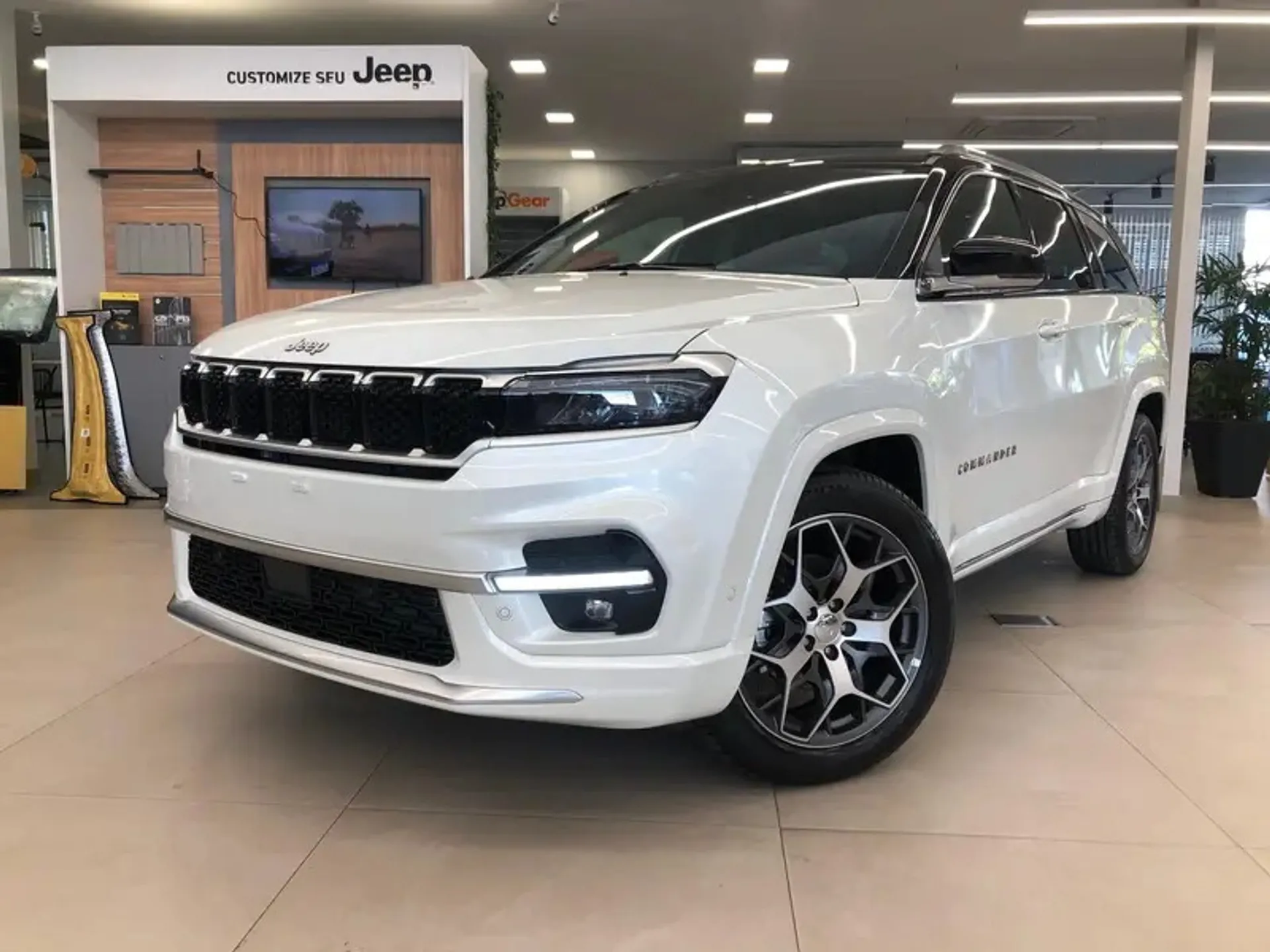 Jeep atualiza os preços do Commander para CNPJ com desconto de até R$ 44.658