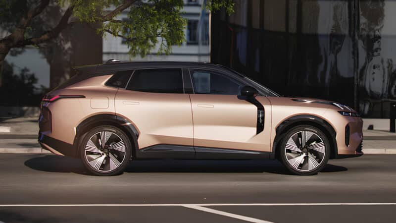 Lynk & Co lança SUV Híbrido 08 na Europa com foco em autonomia estendida