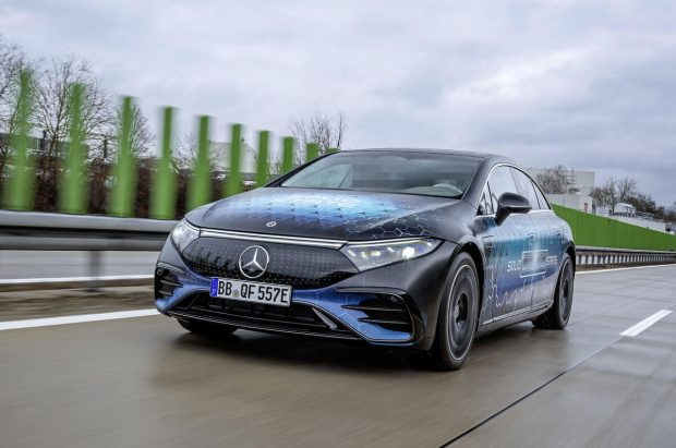 Mercedes-Benz avança e promete alcançar autonomia de 1.000 km em breve