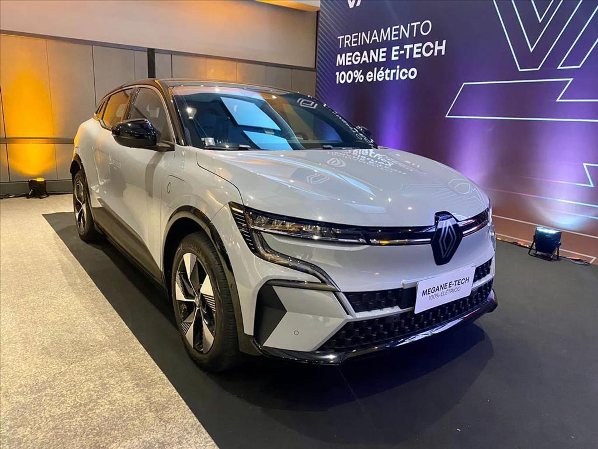 Renault libera Megane E-Tech com desconto de R$ 80 mil em fevereiro; para zerar estoque