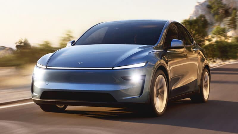 Tesla Model Y 'Juniper' inicia entregas na China em meio à acirrada concorrência