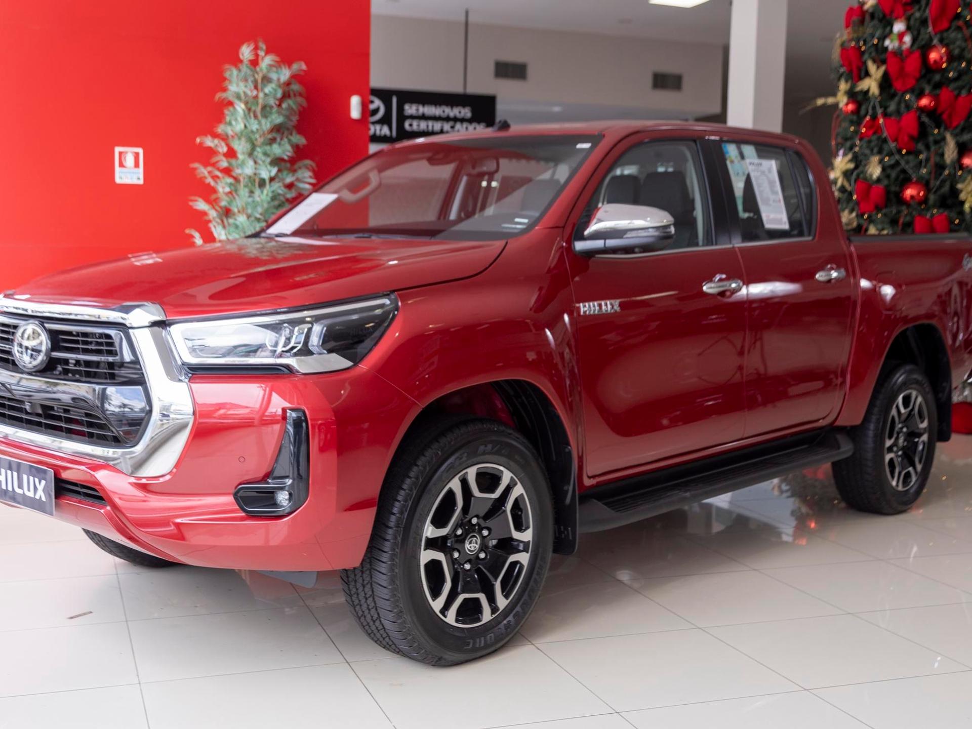 Toyota Hilux SR está com super desconto de mais de R$ 50 mil em fevereiro