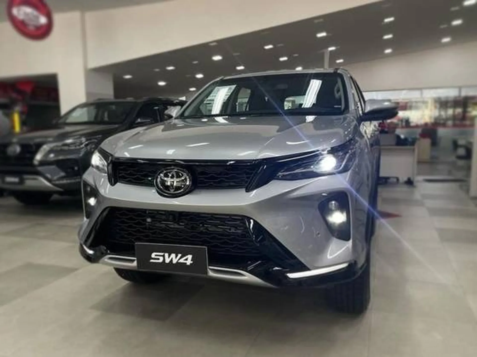 Toyota SW4 tem aumento de até R$ 8.800 e encosta nos R$ 450 mil em fevereiro