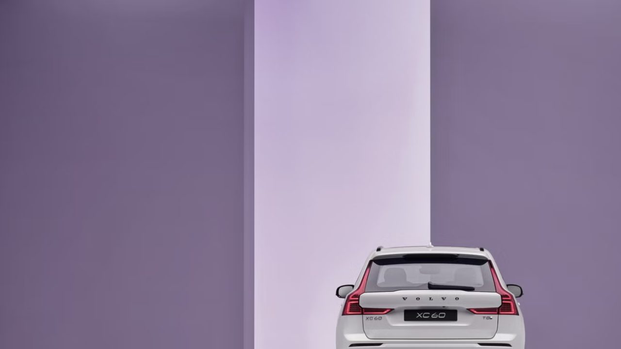 Volvo XC60 2026: SUV recebe atualização visual e tecnológica discreta