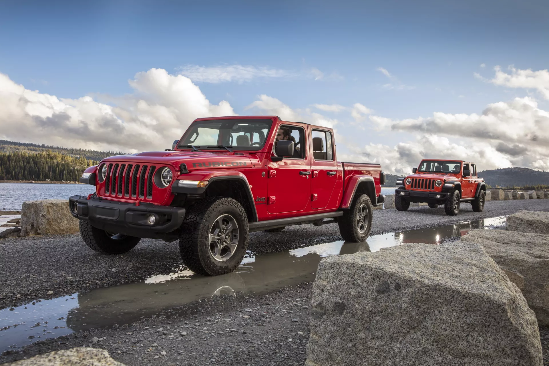 Jeep enfrenta ação judicial nos EUA devido a incêndios espontâneos em veículos