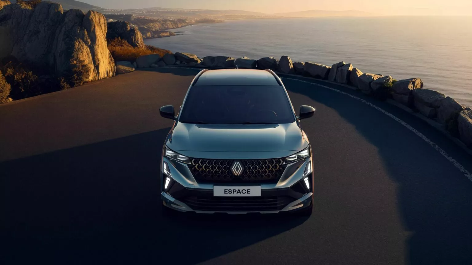 Renault Espace recebe visual renovado nos Estados Unidos