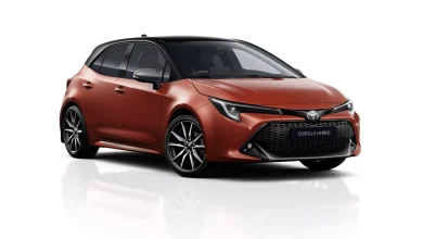 Toyota Corolla 2025 chega com uma atualização sutil no mercado europeu