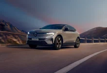 Renault Megane E-Tech Elétrico 2025 ganha versão Esprit Alpine e carregamento bidirecional