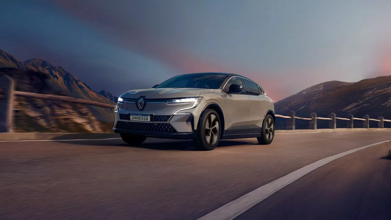 Renault Megane E-Tech Elétrico 2025 ganha versão Esprit Alpine e carregamento bidirecional