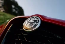 Alfa Romeo Stelvio repaginado chegará em 2026 com opções elétricas e híbridas