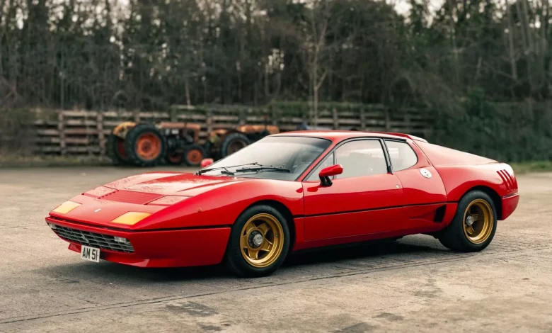 Ferrari 512 BB de 1977 com kit widebody exclusivo vai a leilão no Reino Unido