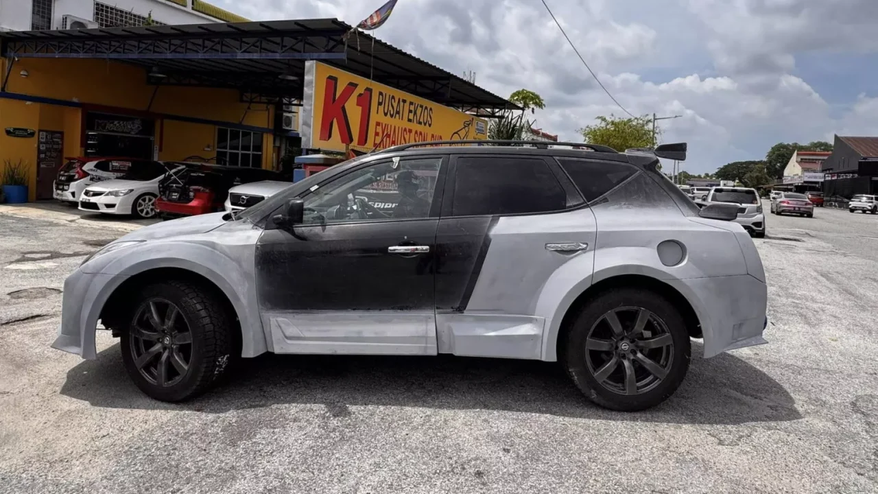 Fã transforma Nissan Murano em tributo ao GT-R R35 na Malásia