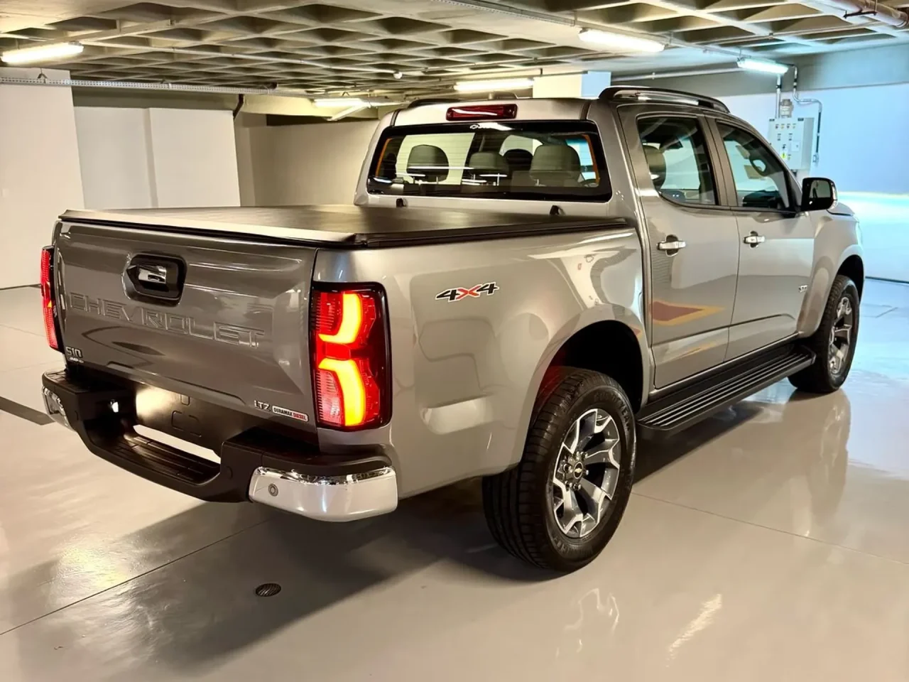 Chevrolet S10 LTZ entra em oferta com desconto de R$ 30.979 para CNPJ