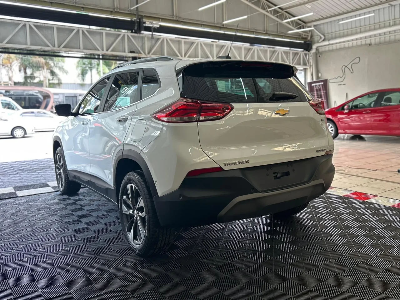 Chevrolet Tracker 2025: veja quanto custa o seguro e revisões em março