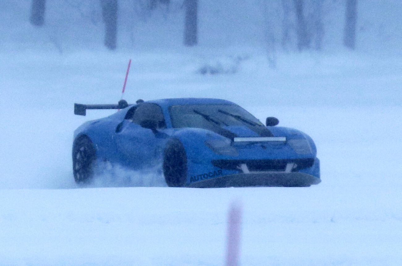 Alpine A310: Protótipo elétrico 2+2 é flagrado em testes na escandinávia