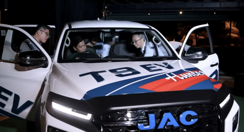 JAC Motors apresenta a pickup elétrica 4x4 T9 EV em Singapura