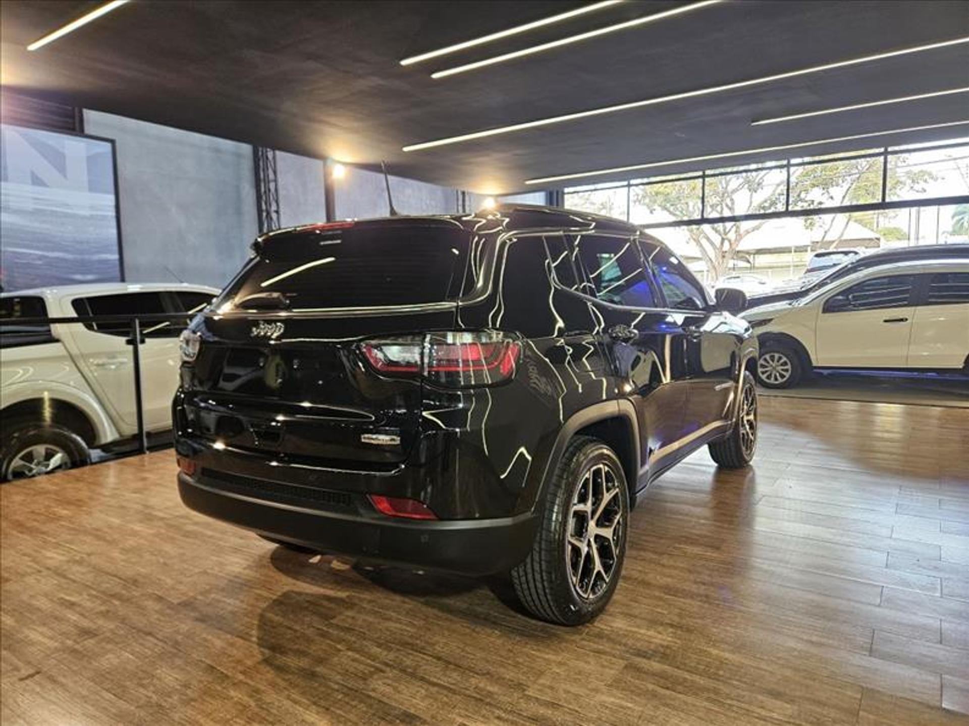 Jeep Compass Sport é anunciado em março com mega desconto R$ 41.190 para limpar estoque