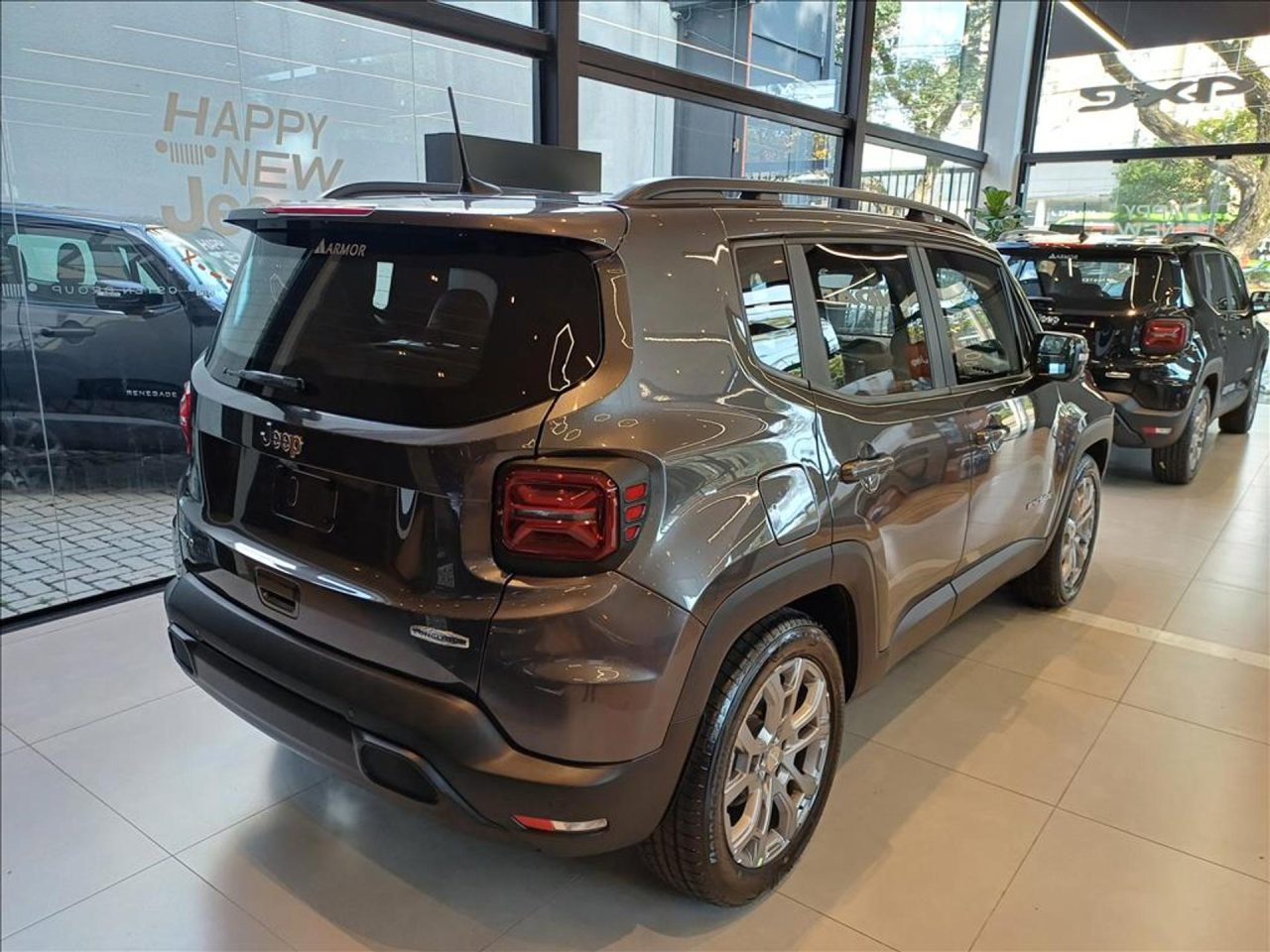 Jeep Renegade Longitude é liberado em março com mega desconto R$ 27.964 para zerar estoque