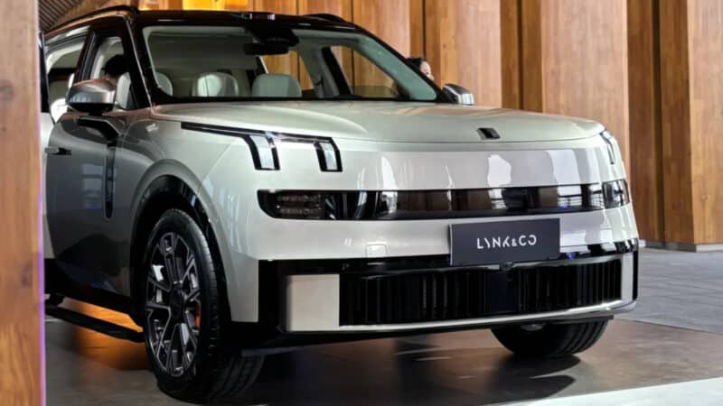 Lynk & Co 900 com bateria de nova geração chega ao mercado chinês