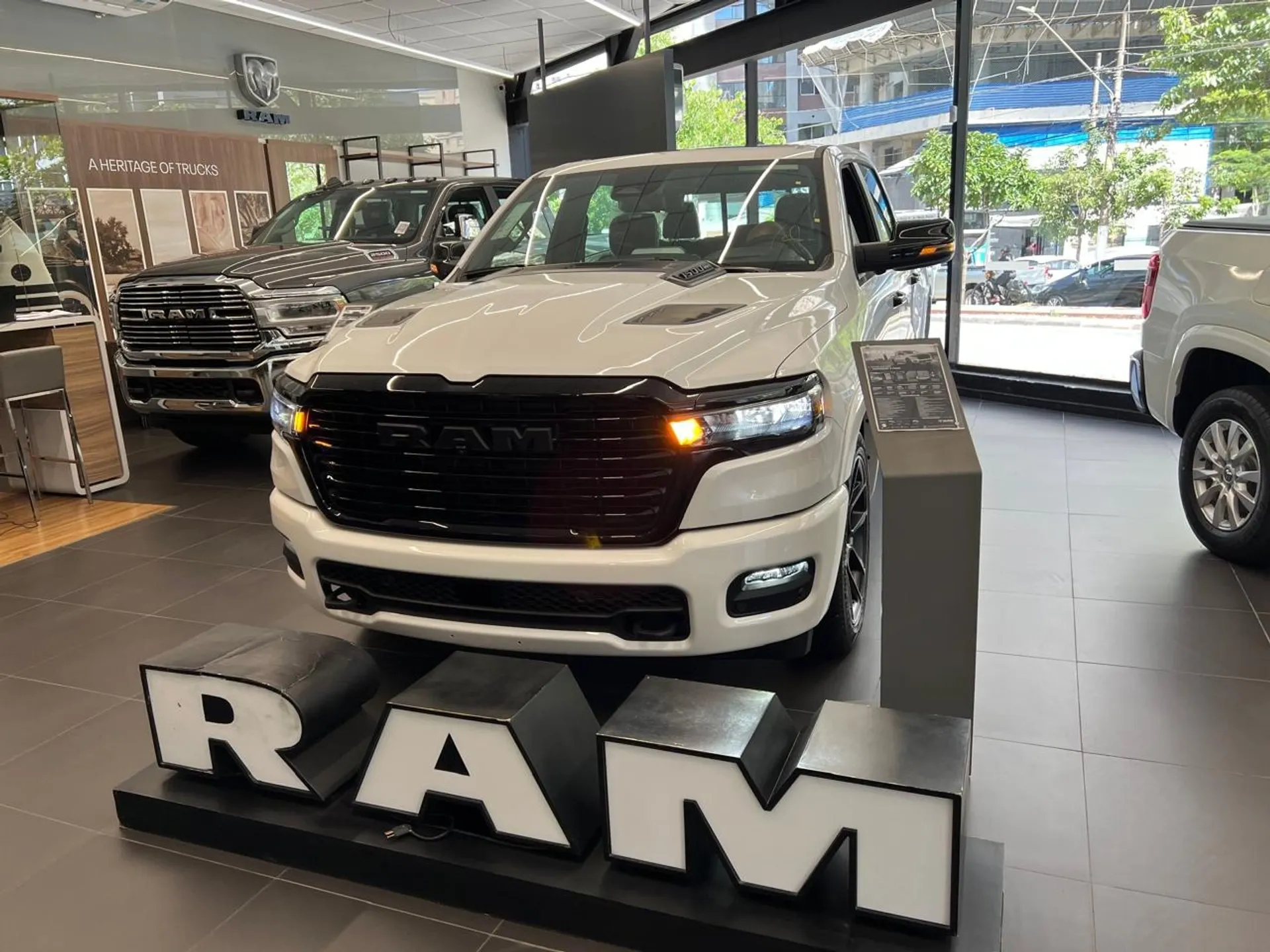 Ram 1500 pode ter retorno de motores Hemi V8 e TRX com ainda mais potência