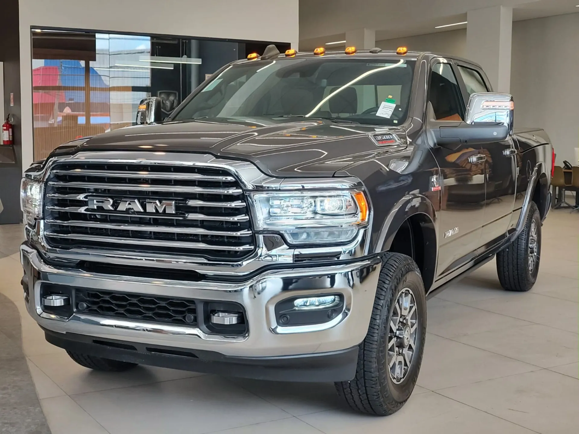 Ram 3500 é liberado com mega desconto R$ 85 mil para limpar estoque