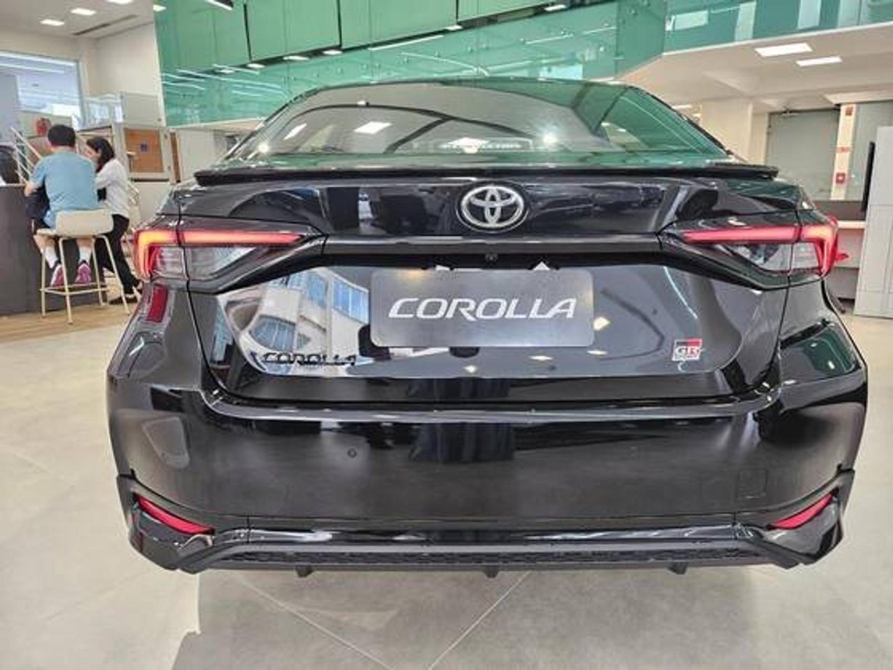 Toyota Corolla Altis Premium é liberado com mega desconto de R$ 14.765 para limpar estoque