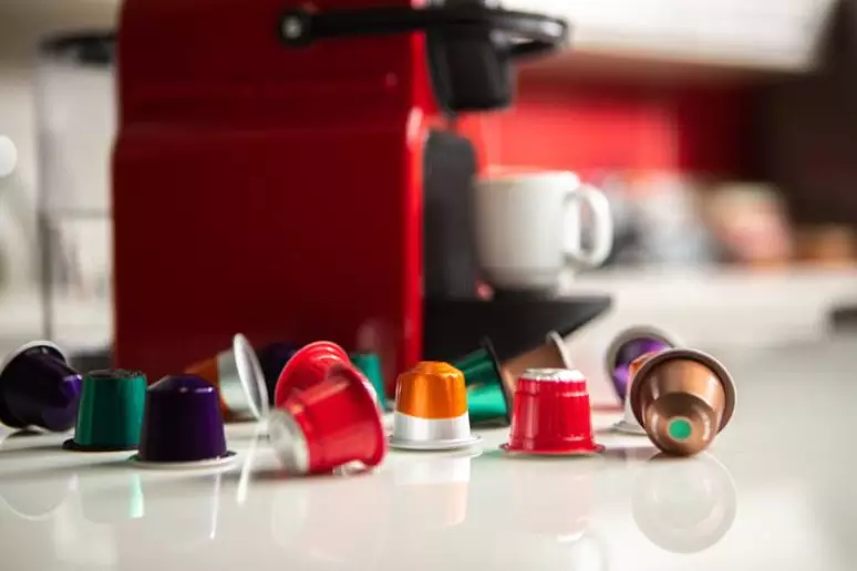 Cafeína ao volante é uma prática realmente segura e legal?