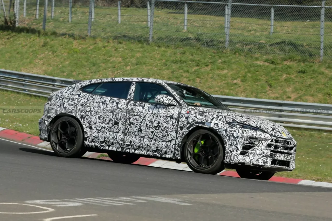 Lamborghini Urus: Novo facelift e possível versão híbrida plug-in à vista
