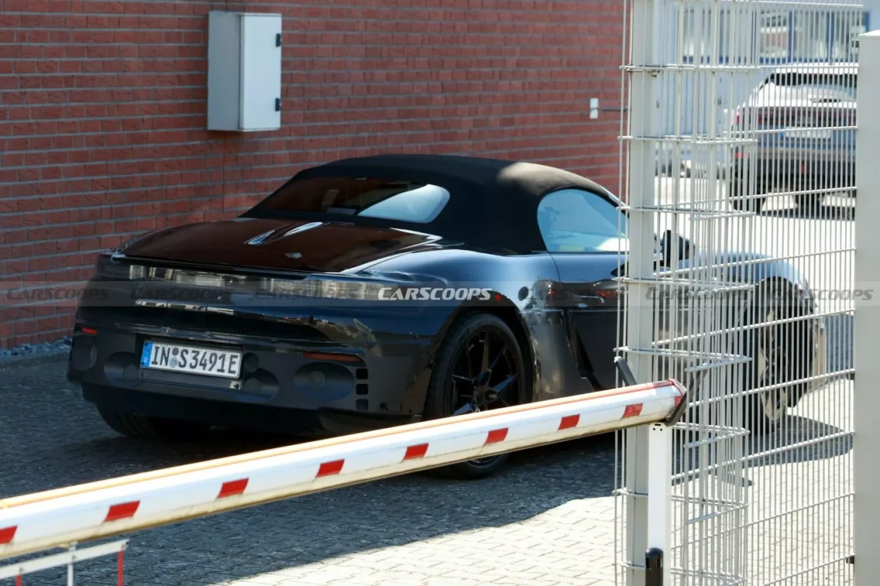 Audi avalia Porsche 718 como base para a próxima geração do TT 2 Audi avalia Porsche 718 como base para a próxima geração do TT