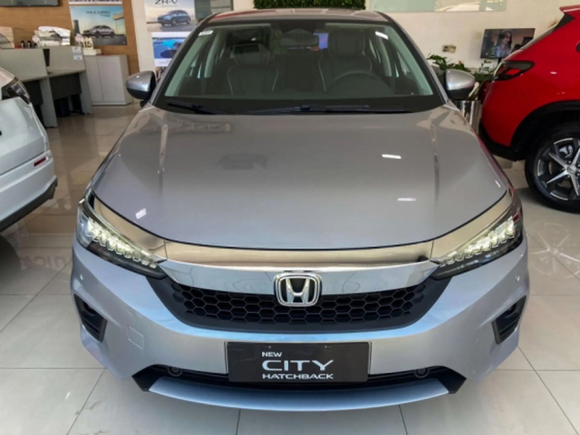 Honda City Hatch 2025: design aprimorado, mas motor ainda divide opiniões