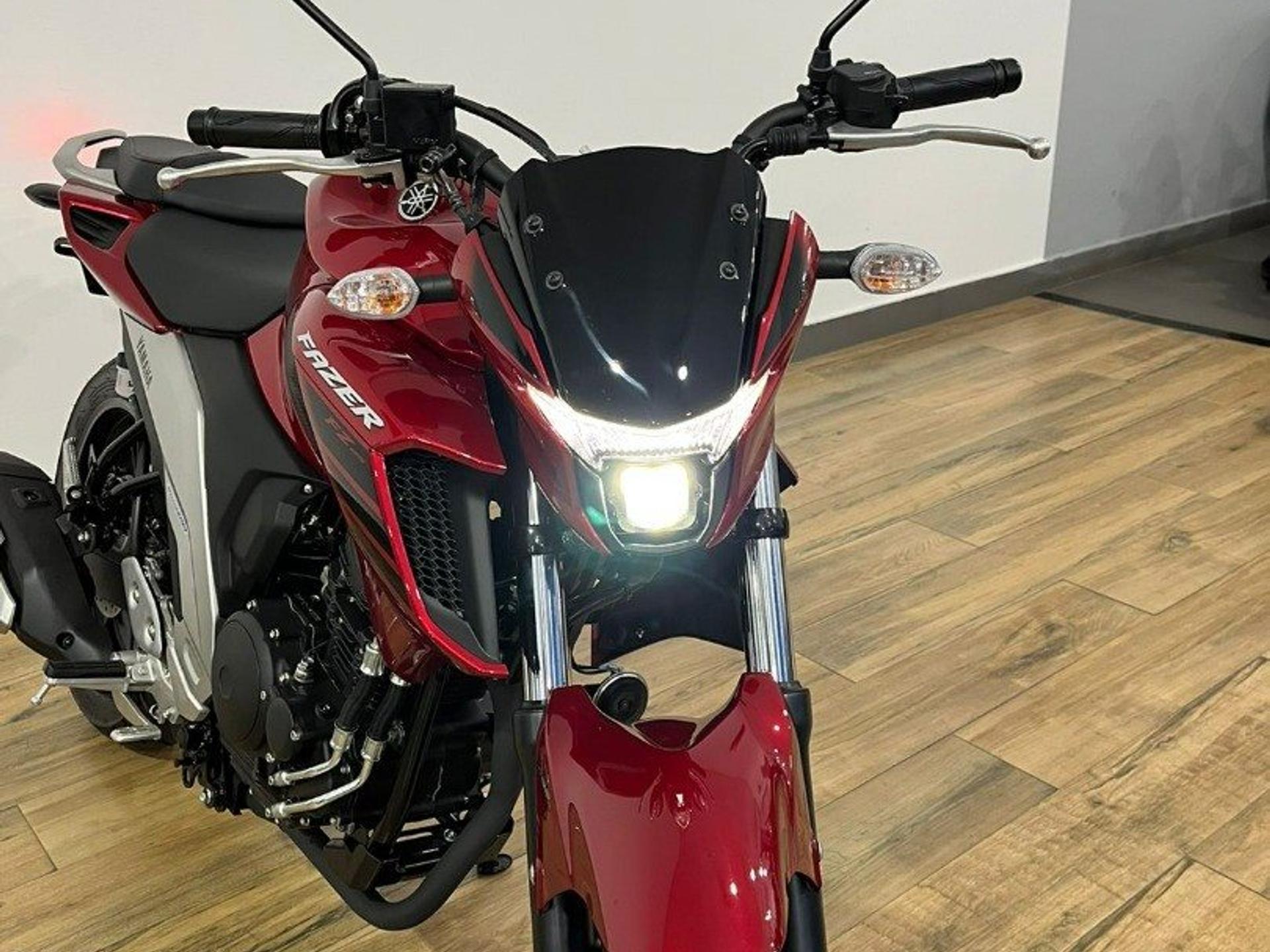 Yamaha Fazer FZ25 2024