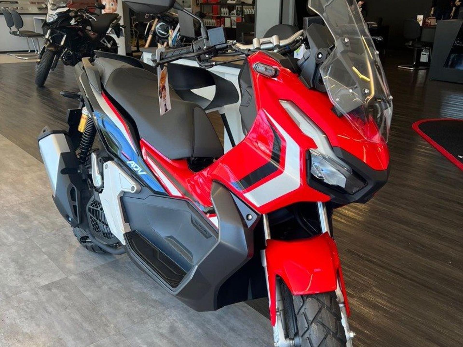 Honda ADV 2024