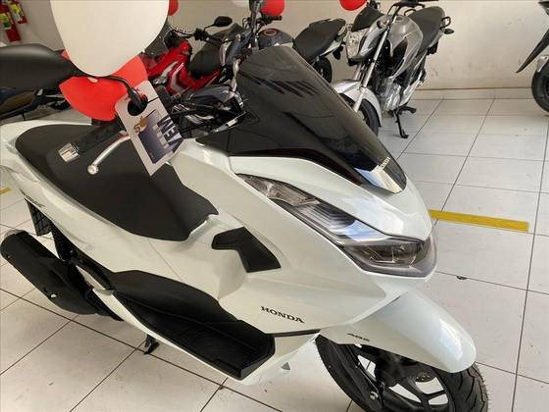 Honda PCX 2024